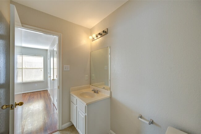 Building Photo - 15507 Western Skies Dr