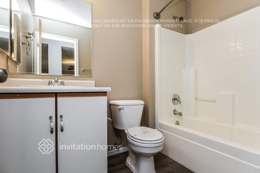 Building Photo - 8525 E Laguna Azul Ave