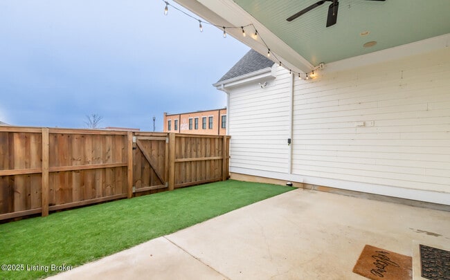 Building Photo - 9413 Civic Way