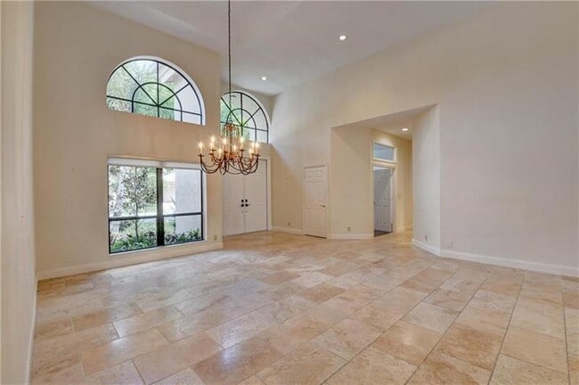 Building Photo - 2700 NW 49th St