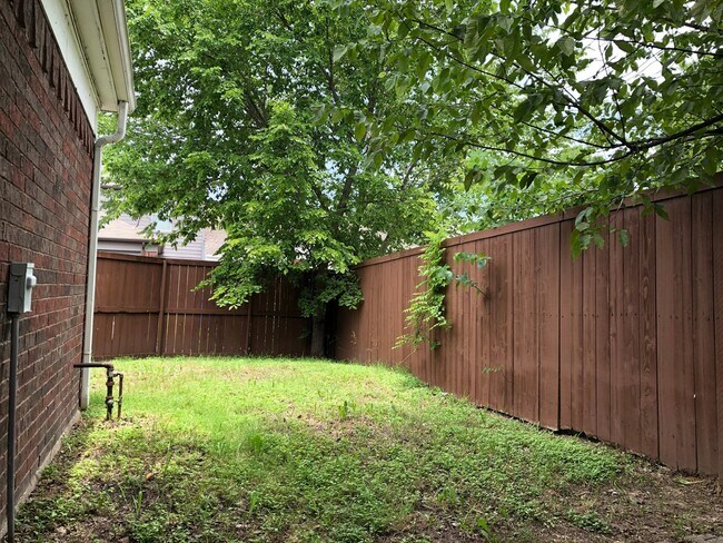 Building Photo - Charming 3 bed 2.5 baths in Rowlett!
