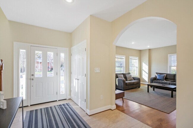 Building Photo - 624 U.S. 29-SI ID1395358P