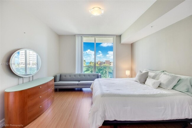 Building Photo - 1945 S Ocean Dr