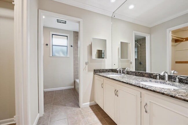Building Photo - 4106 Greystone Dr
