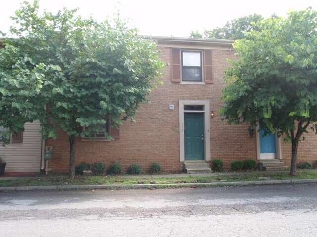 Building Photo - 213 Pine St