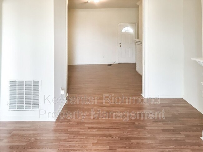 Building Photo - 129 Jackson St