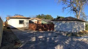 Building Photo - 4310 Pineridge Dr