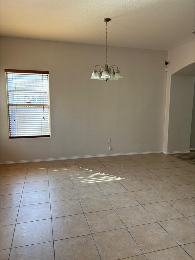 Building Photo - 217 Kahlo Loop