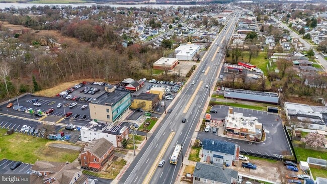 Building Photo - 807 Eastern Blvd