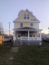 Building Photo - 115 W 26th St