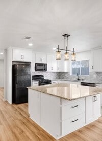 Building Photo - 4055 Draco Dr