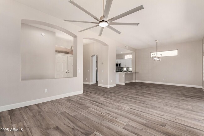 Building Photo - 14608 W Horizon Dr