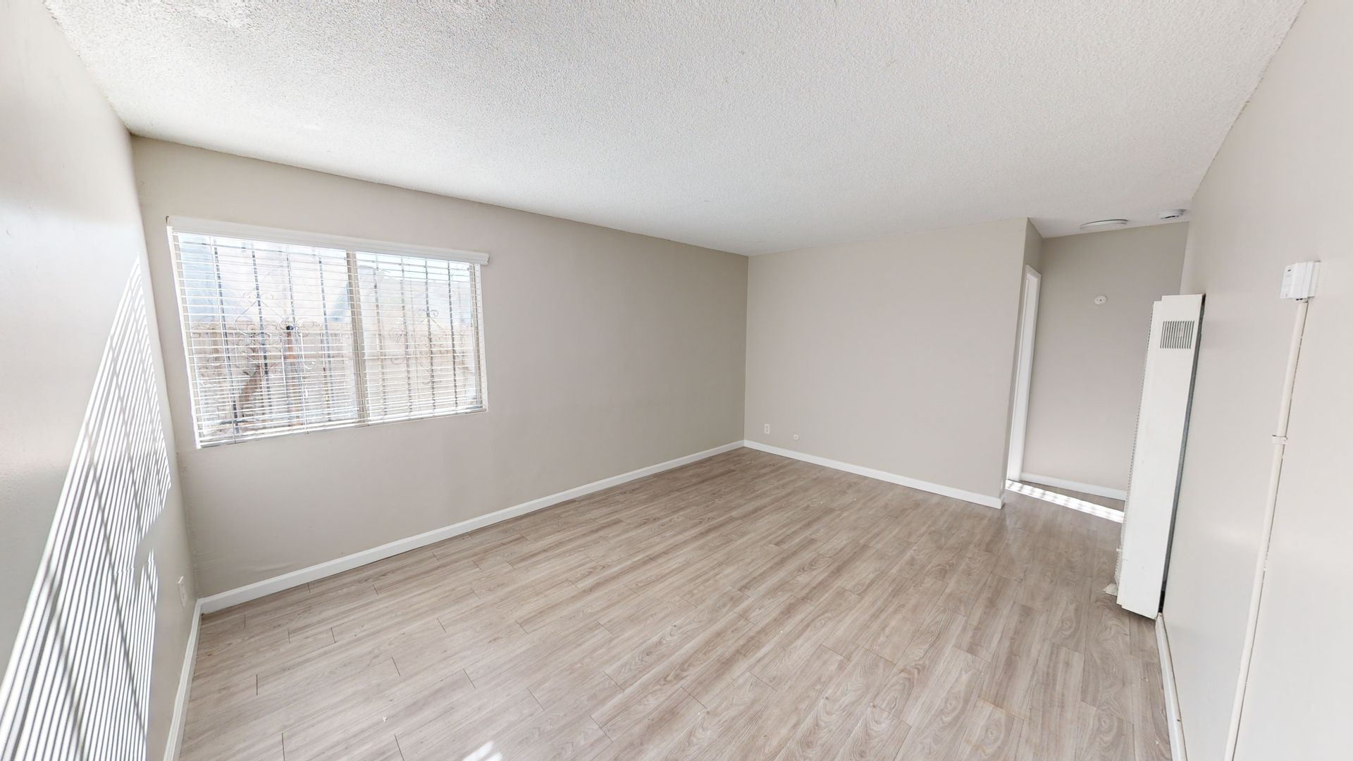 Interior Photo - 2 BED & 1 BATH UNIT AVAILABLE - LOS ANGELES!