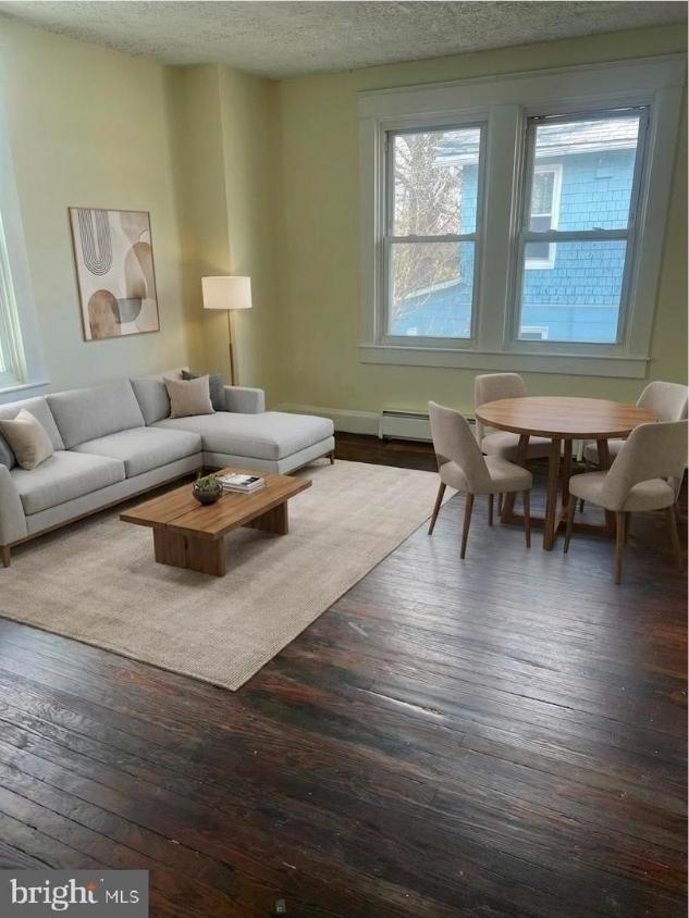 Building Photo - 3021 Glenmore Ave