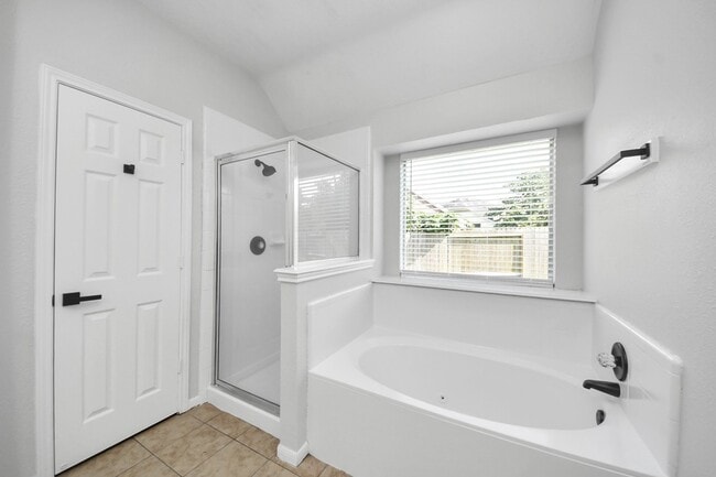 Building Photo - 8322 Adler Lake Dr