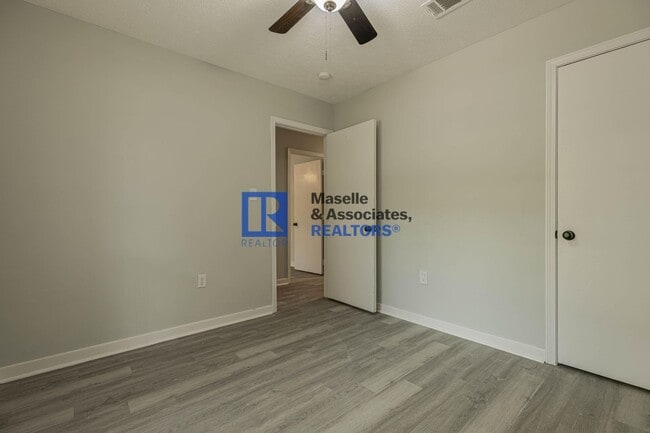 Building Photo - 3 Bed/2 Bath Home in Brandon