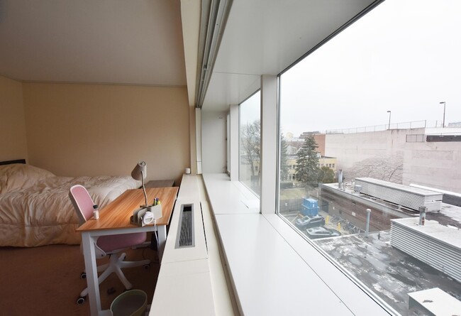 Building Photo - 555 E William St