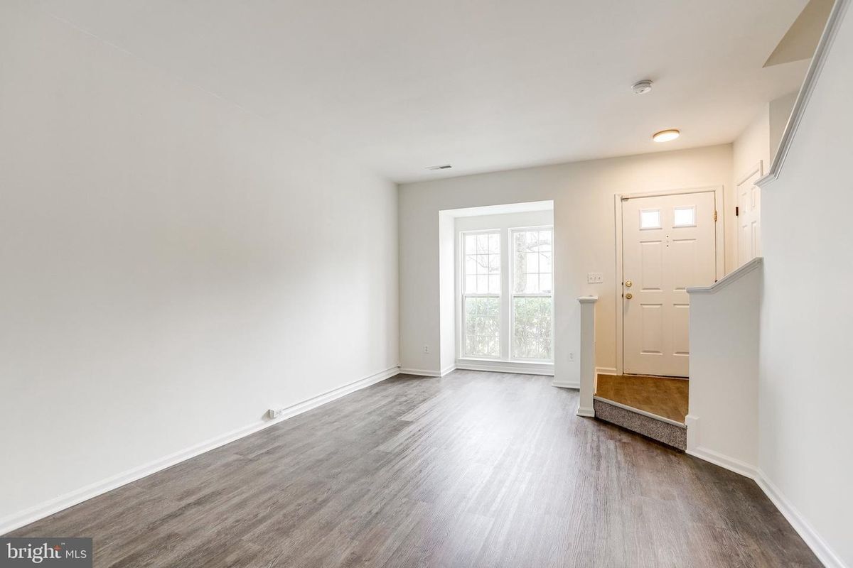 Building Photo - 15656 Three Otters Pl