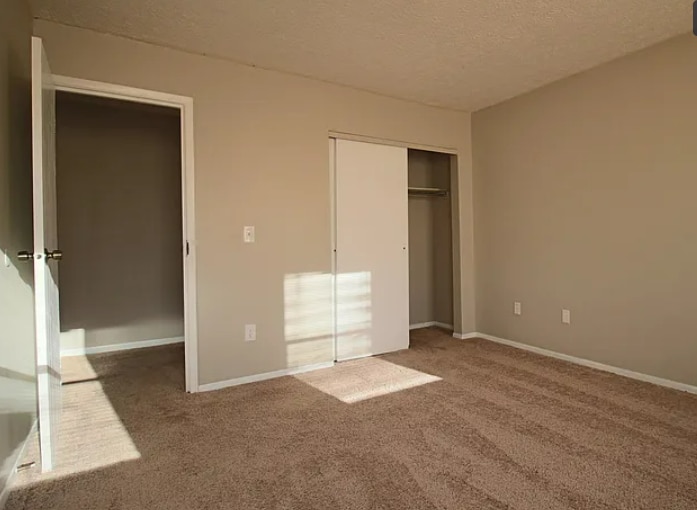 Building Photo - 2649 Sandbury Blvd