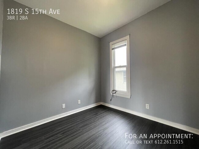 Building Photo - 1819 S 15th Ave