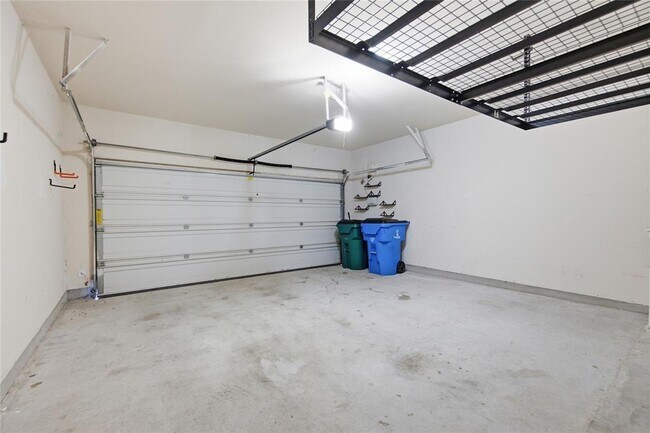 Building Photo - 2601 Rough Berry Rd