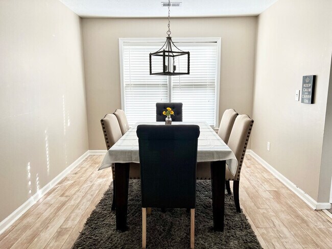 Building Photo - 1254 Township Dr