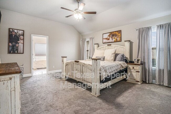 Building Photo - 226 Harp Ave