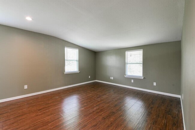 Building Photo - 9502 FM 1462 Rd