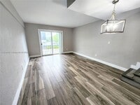 Building Photo - 1201 SW 42nd Ave