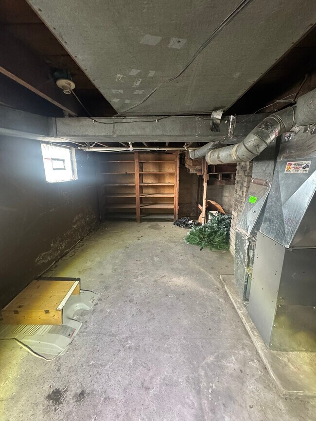 Building Photo - 1601 Mabel Ave