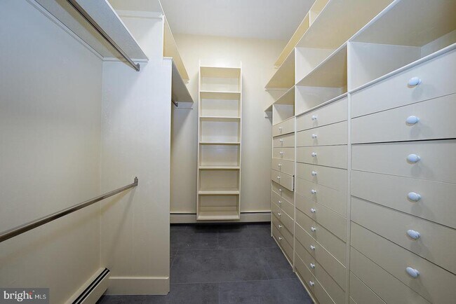 Building Photo - 39 Fairview Rd