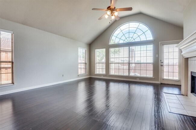 Building Photo - 2767 Waterway Dr