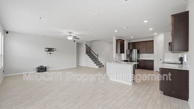 Building Photo - 1858 Lauter Ln