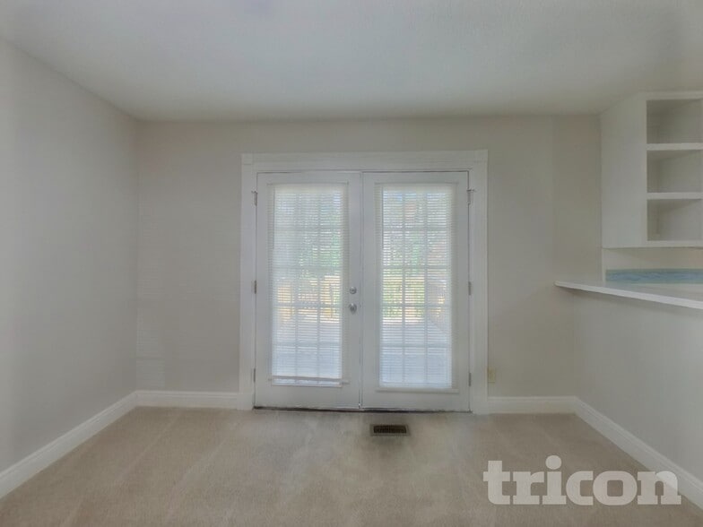 Building Photo - 4807 Alpine Dr SW