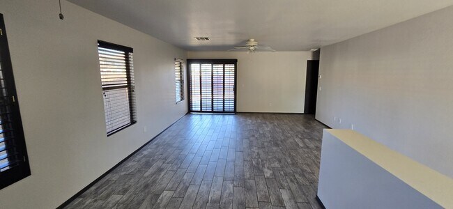 Building Photo - 3448 S Chaparral Rd