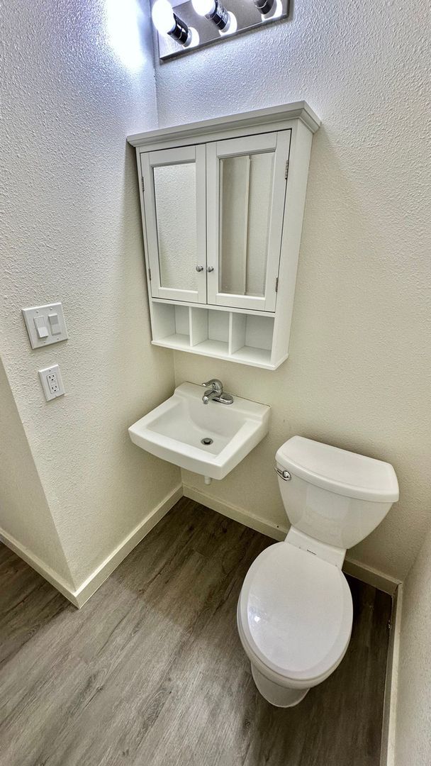 Building Photo - 3423 Madison Ave