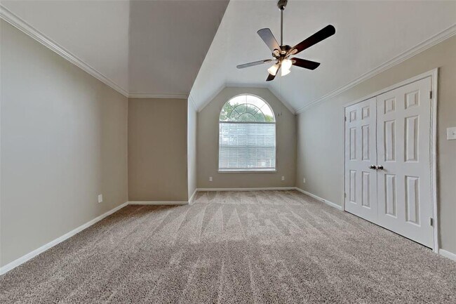 Building Photo - 8815 Lawncliff Ln