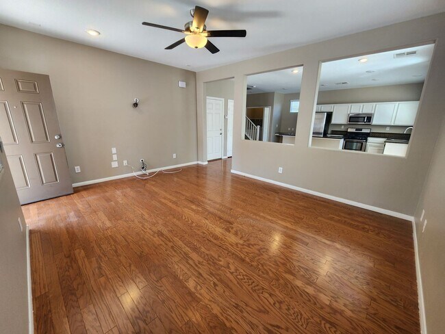 Building Photo - A Beautiful 3 Bedroom 2 story home in SW. ...