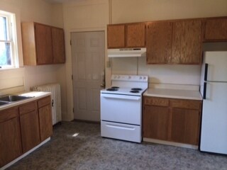Kitchen - 53 N Fairview St