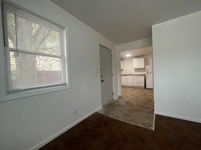 Building Photo - Check out this wonderful one-bedroom plus ...