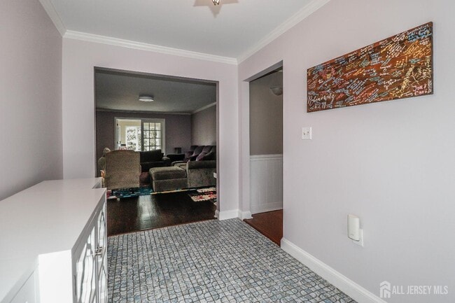 Building Photo - 71 Woodbridge Ave