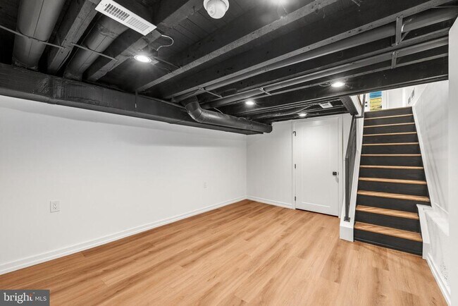 Building Photo - 2214 Titan St