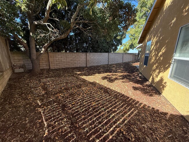 Building Photo - Orcutt Single Story Home Near Righetti and...