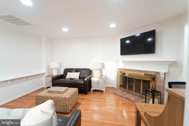 Building Photo - 5105 Spring Rock Ct