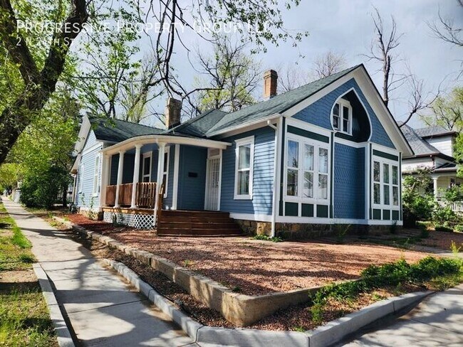 Primary Photo - 1 Bed 1 Bath right in Old Colorado City