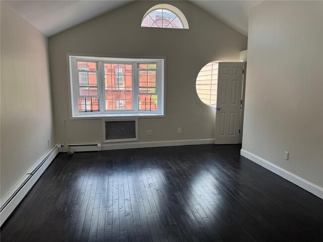 Building Photo - 246 MacDougal St