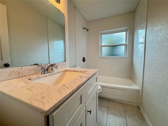 Building Photo - 5022 Keith Pl