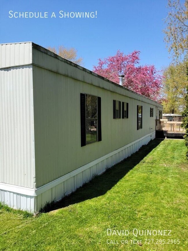 Building Photo - 113 Dayflower Cir