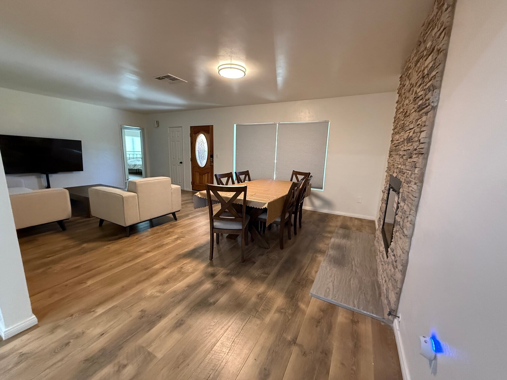 Building Photo - 25446 Lane St