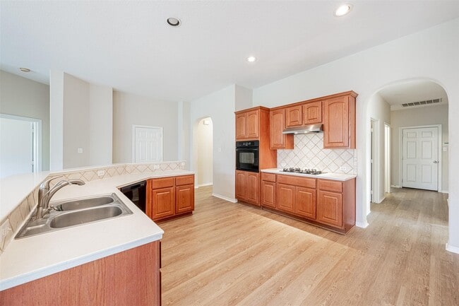 Building Photo - 13727 Charterhouse Way